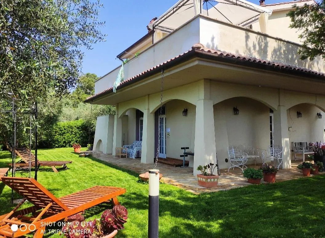 Appartamenti In Villa Castiglione della Pescaia Apartment